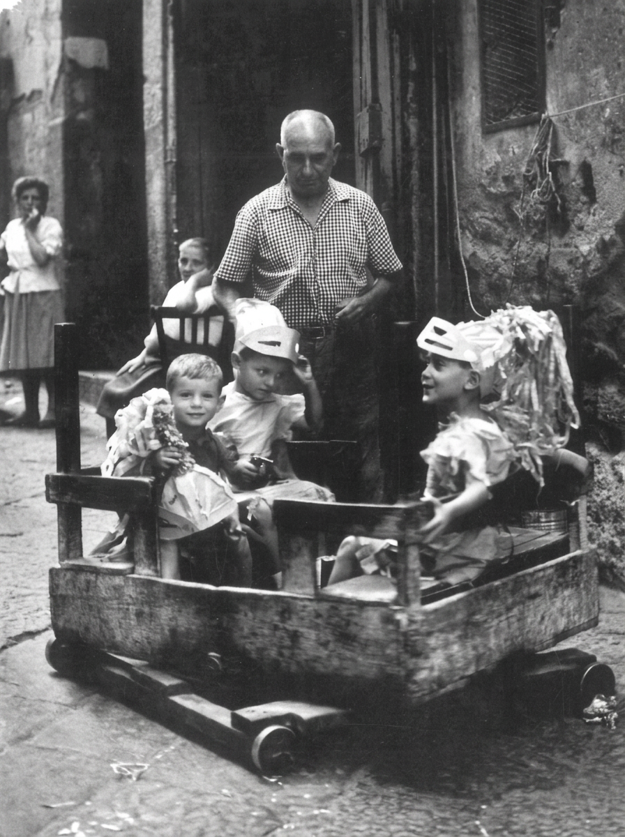 Copertina del romanzo I ragazzi dei carruoccioli